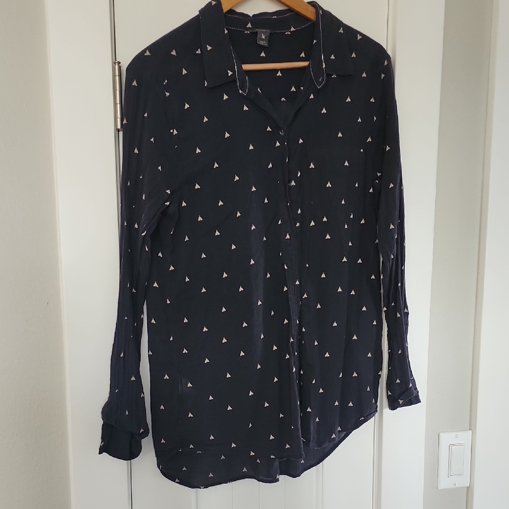Eddie Bauer Navy Button-Down Shirt with White Tipi Print